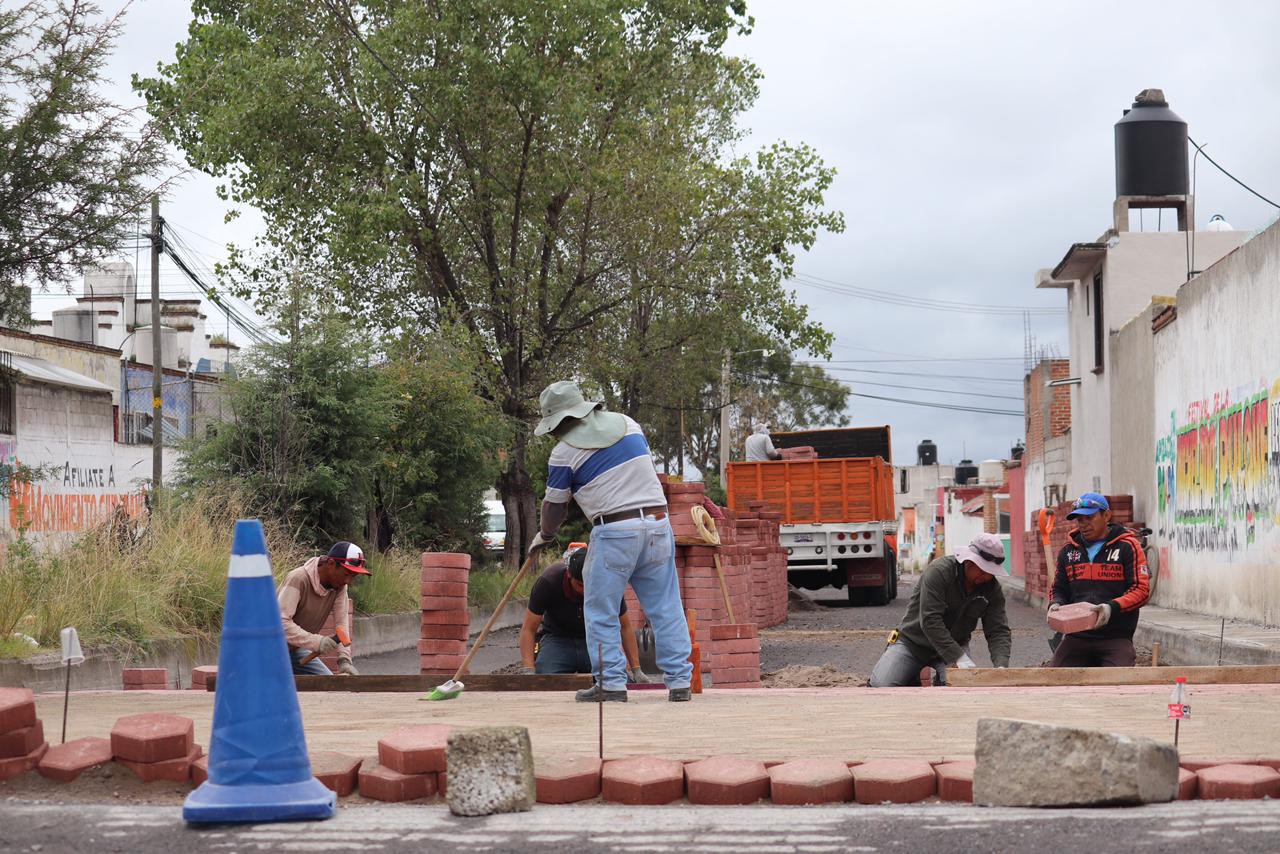 Mantiene Ayuntamiento de Tzompantepec intenso trabajo en materia de obra pública